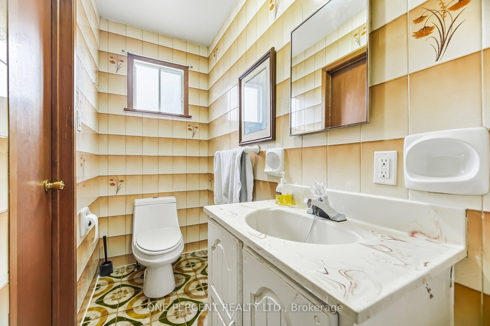 Detached House for sale at 4 Manorcrest Street, Brampton, Ontario, L6S 2W9 - Central Park - MLS: W12894224