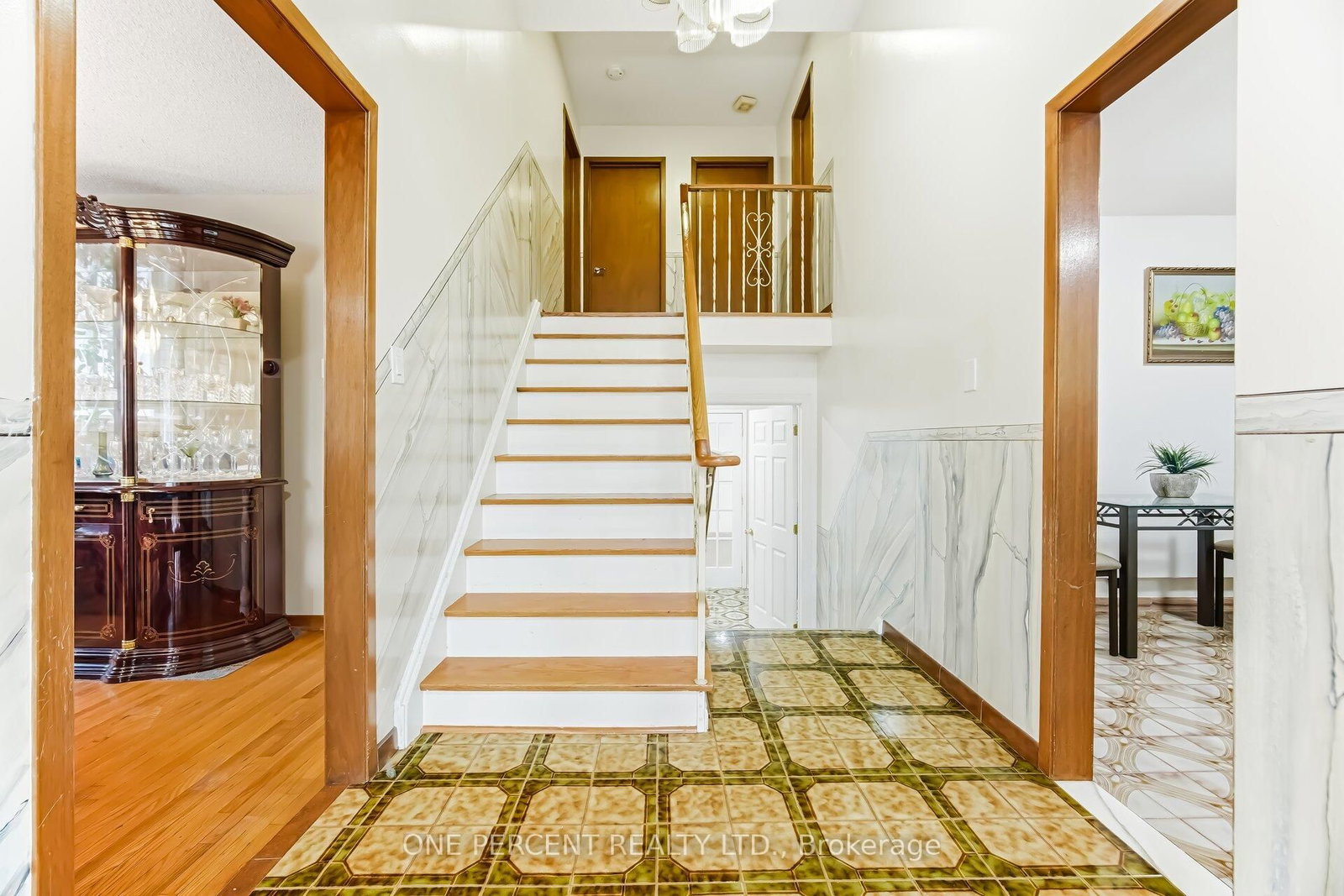 Detached House for sale at 4 Manorcrest Street, Brampton, Ontario, L6S 2W9 - Central Park - MLS: W12894224