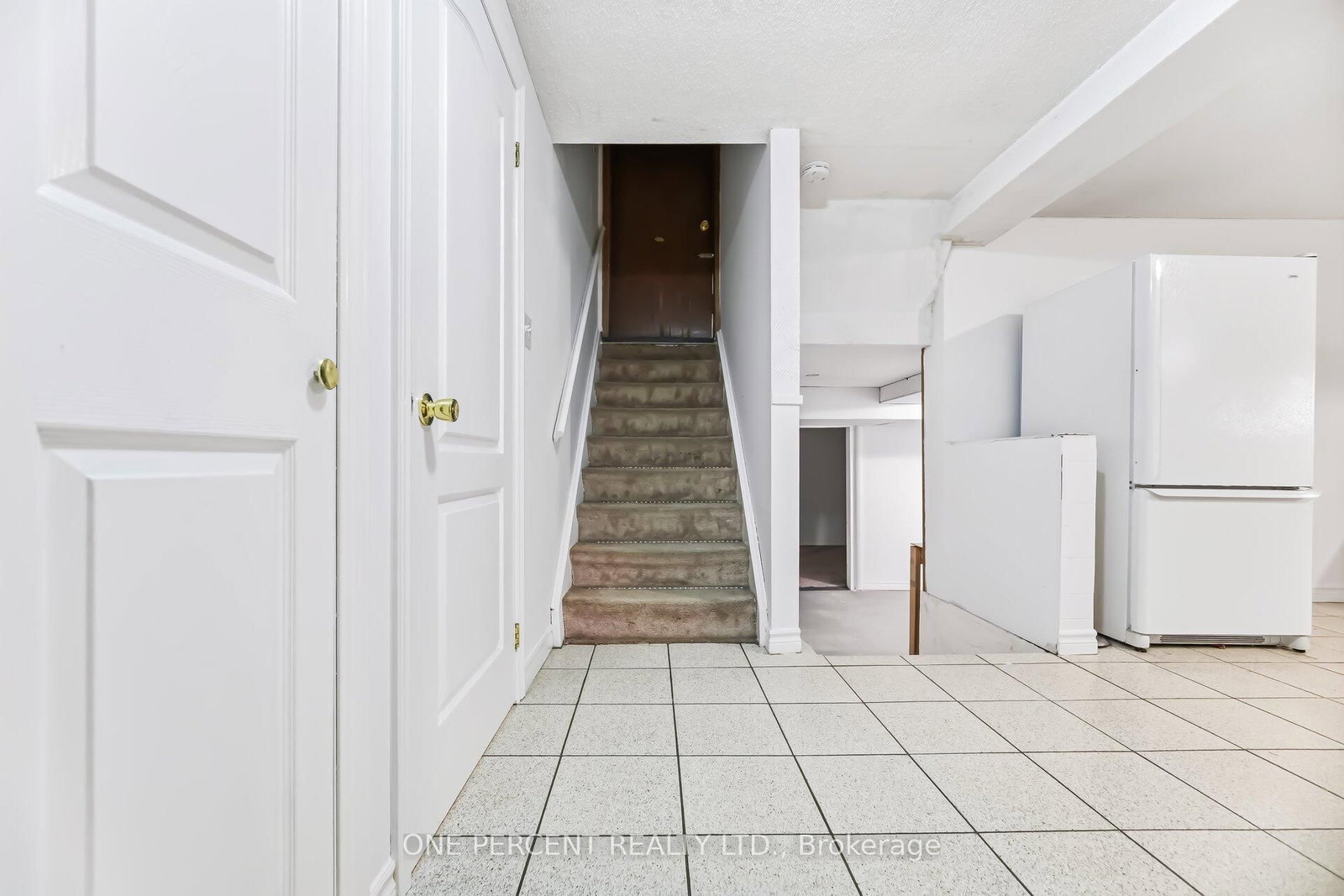 Detached House for sale at 4 Manorcrest Street, Brampton, Ontario, L6S 2W9 - Central Park - MLS: W12894224