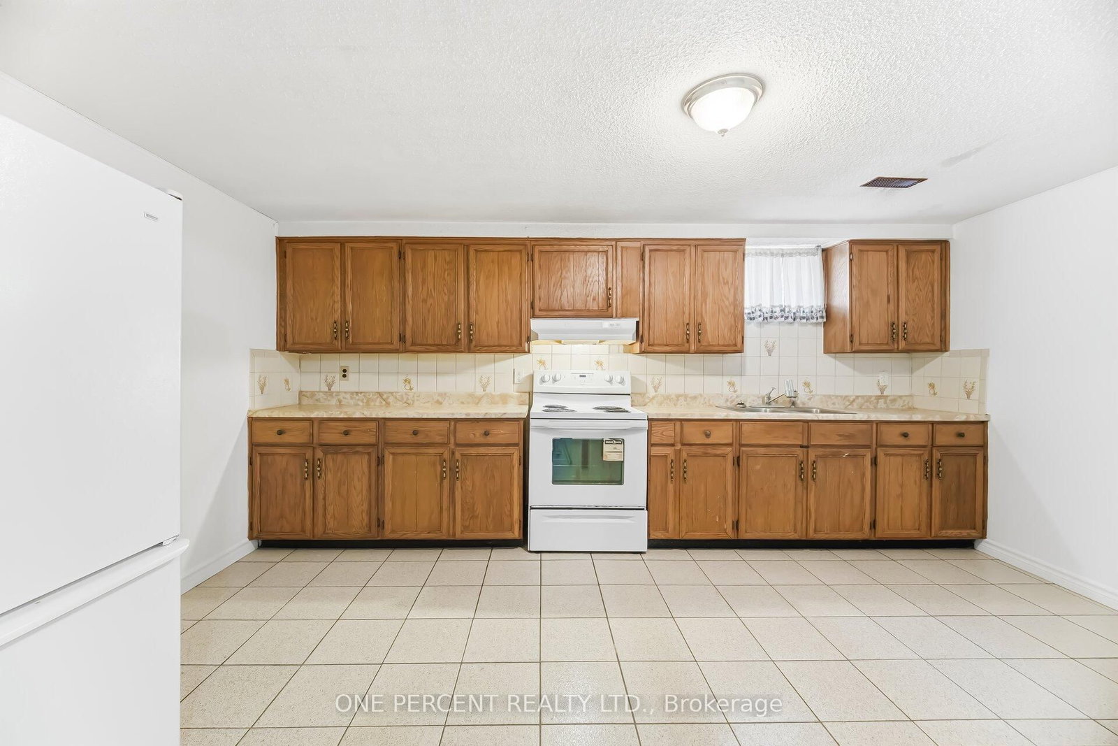 Detached House for sale at 4 Manorcrest Street, Brampton, Ontario, L6S 2W9 - Central Park - MLS: W12894224