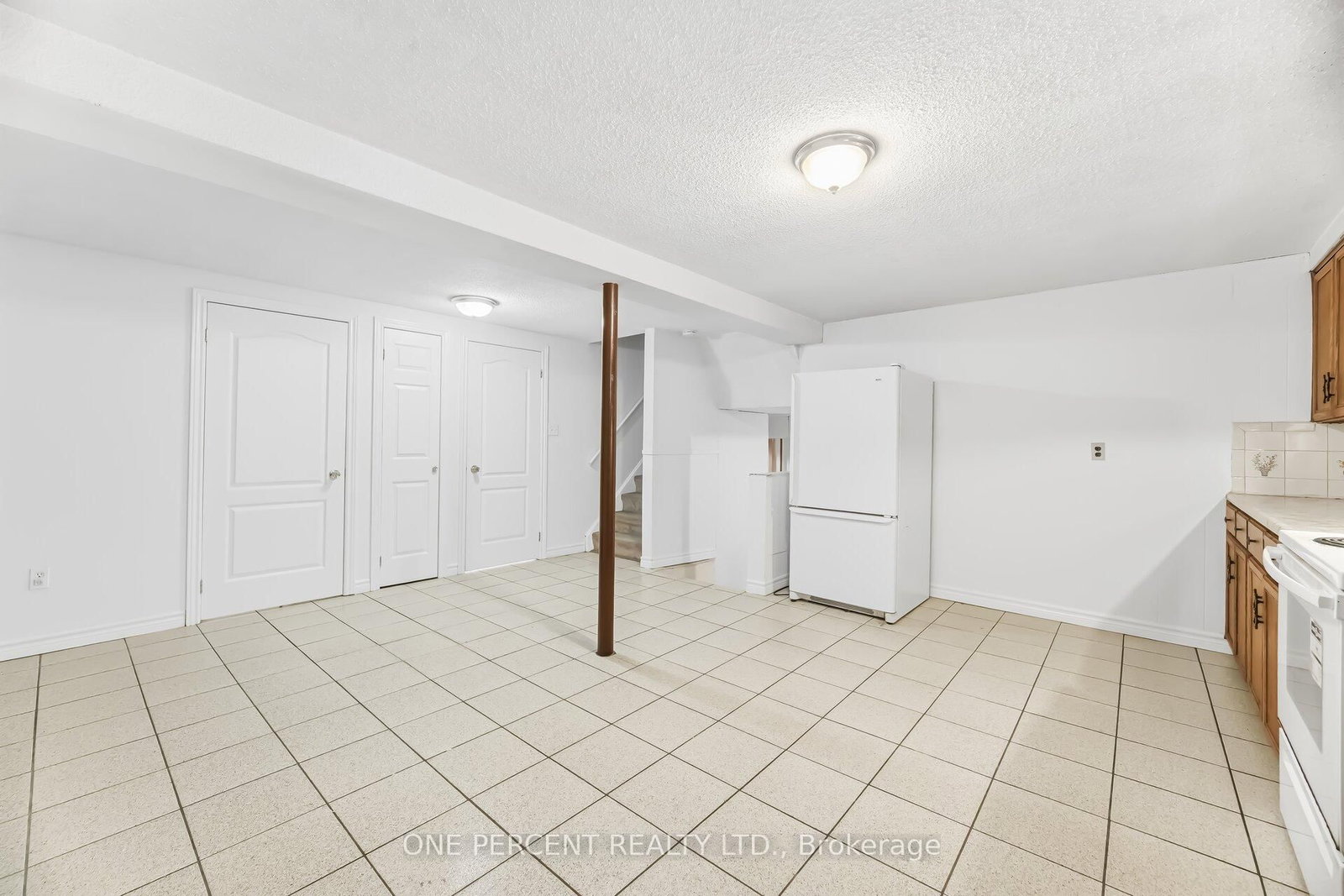 Detached House for sale at 4 Manorcrest Street, Brampton, Ontario, L6S 2W9 - Central Park - MLS: W12894224