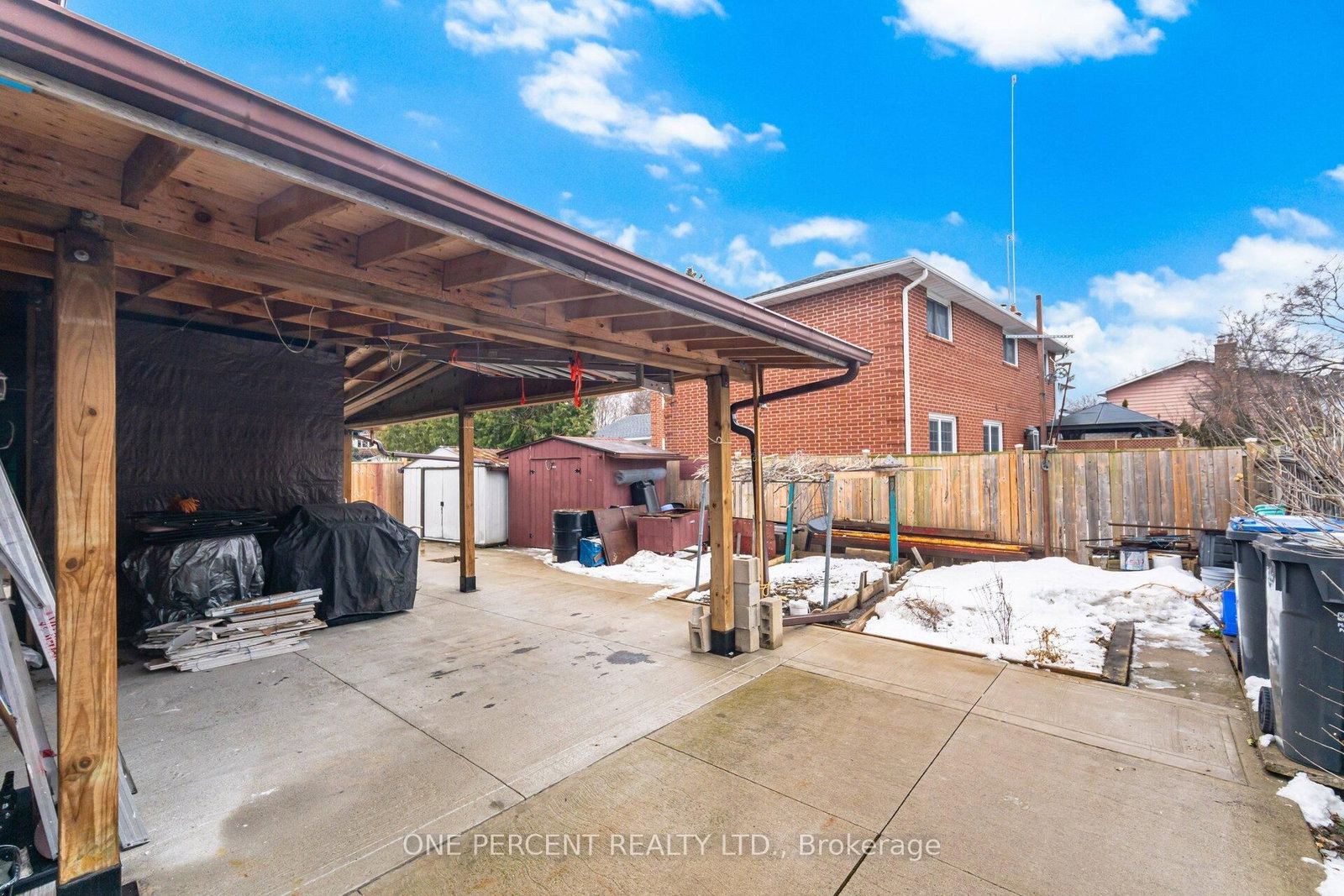 Detached House for sale at 4 Manorcrest Street, Brampton, Ontario, L6S 2W9 - Central Park - MLS: W12894224