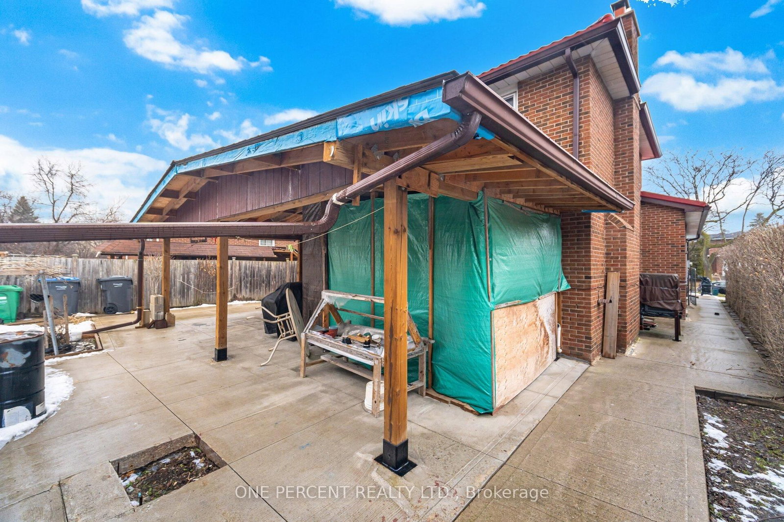 Detached House for sale at 4 Manorcrest Street, Brampton, Ontario, L6S 2W9 - Central Park - MLS: W12894224