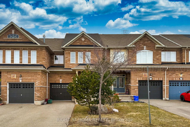 15 Munch Pl, Milton, L9T 8K6 | Image 2