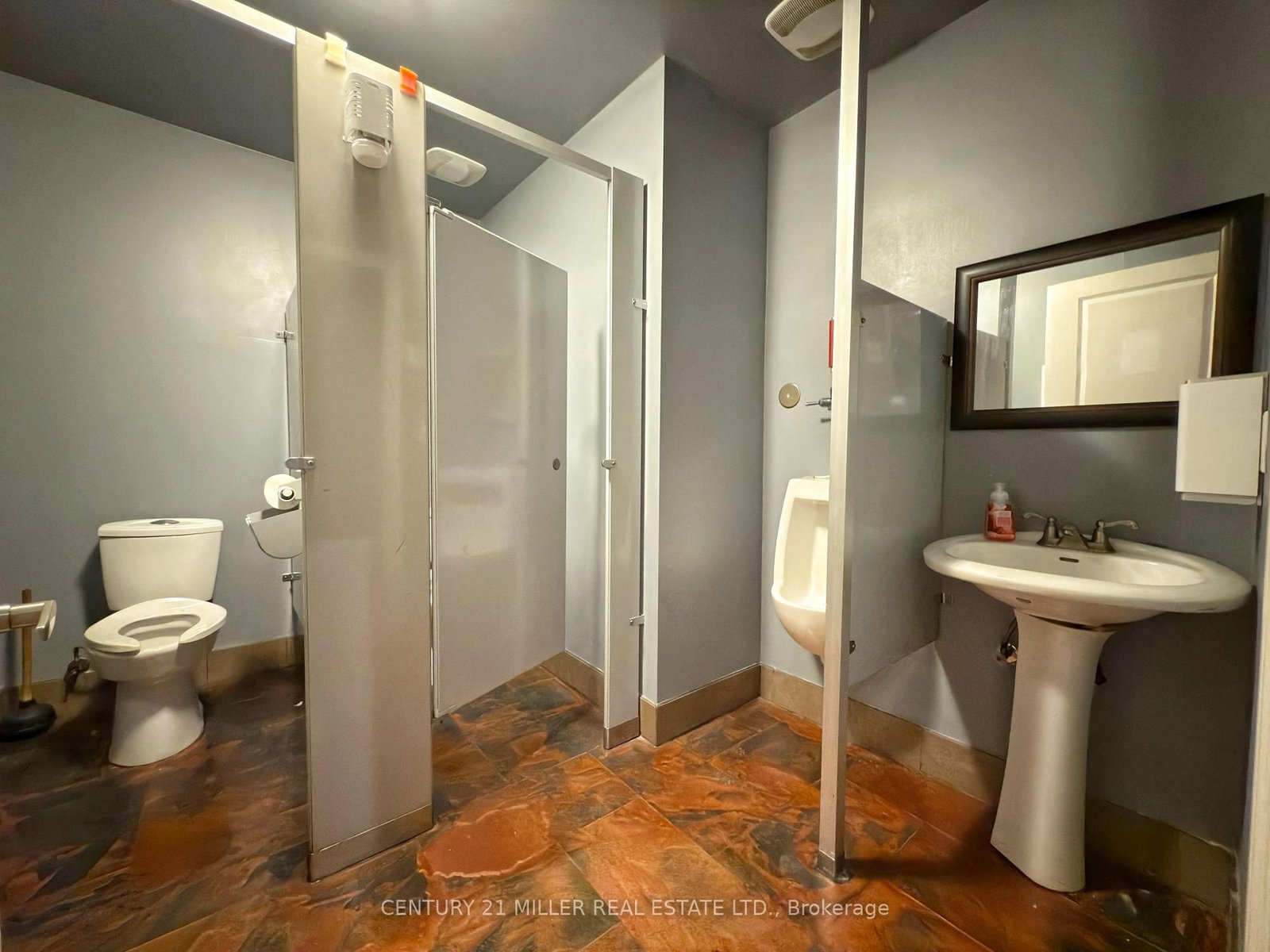 438 Kerr Street, Unit 5 - Photo 10