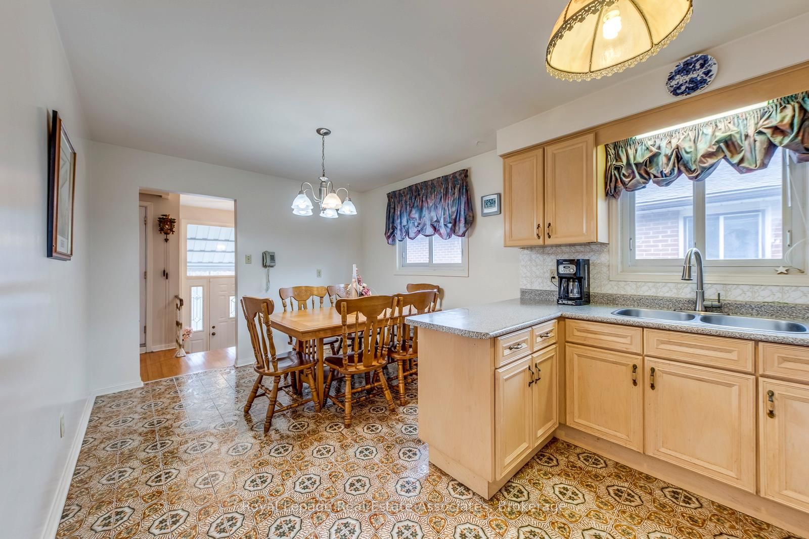 Semi-Detached House for sale at 37 Prouse Drive, Brampton, Ontario, L6V 3A3 - Brampton North - MLS: W12894338