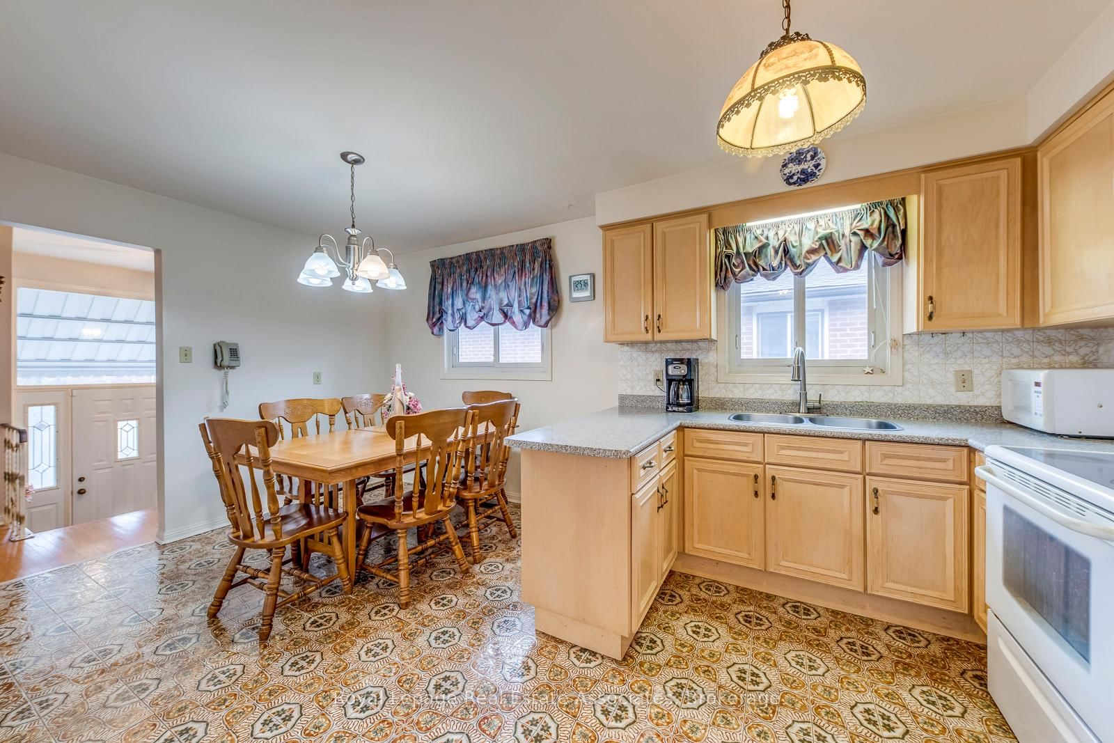 Semi-Detached House for sale at 37 Prouse Drive, Brampton, Ontario, L6V 3A3 - Brampton North - MLS: W12894338