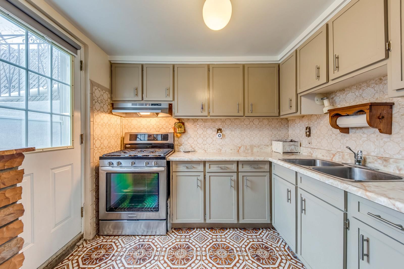 Semi-Detached House for sale at 37 Prouse Drive, Brampton, Ontario, L6V 3A3 - Brampton North - MLS: W12894338