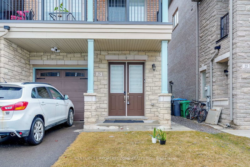 25 Hashmi Pl, Brampton, L6Y 0H8 | Image 2