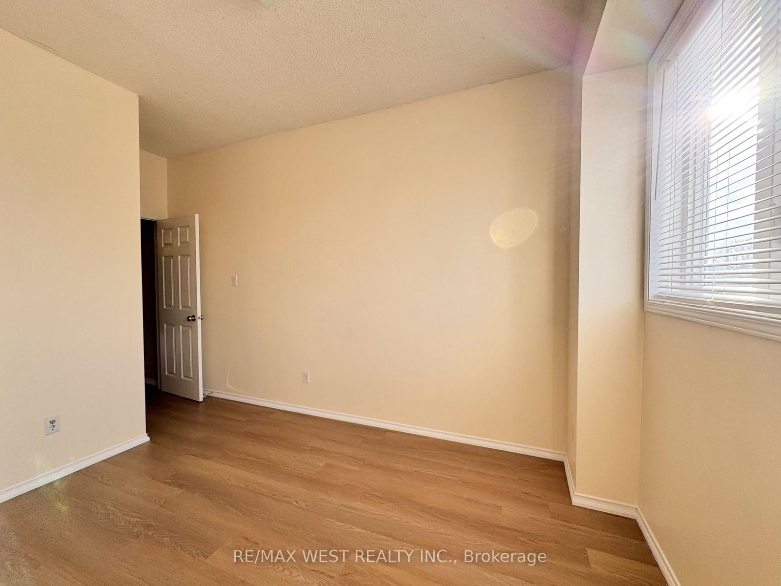 Semi-Detached House for sale at 269 Pressed Brick Drive, Brampton, Ontario, L6V 4L2 - Brampton North - MLS: W12894594