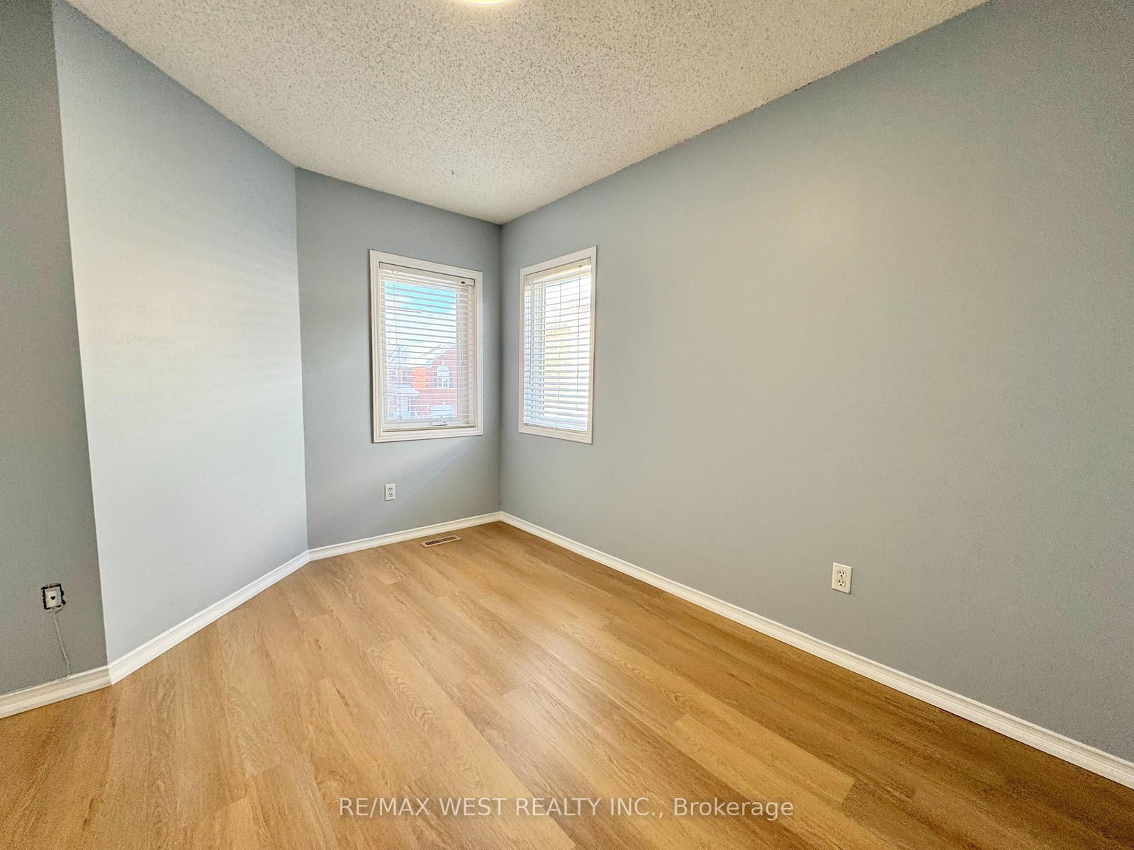 Semi-Detached House for sale at 269 Pressed Brick Drive, Brampton, Ontario, L6V 4L2 - Brampton North - MLS: W12894594