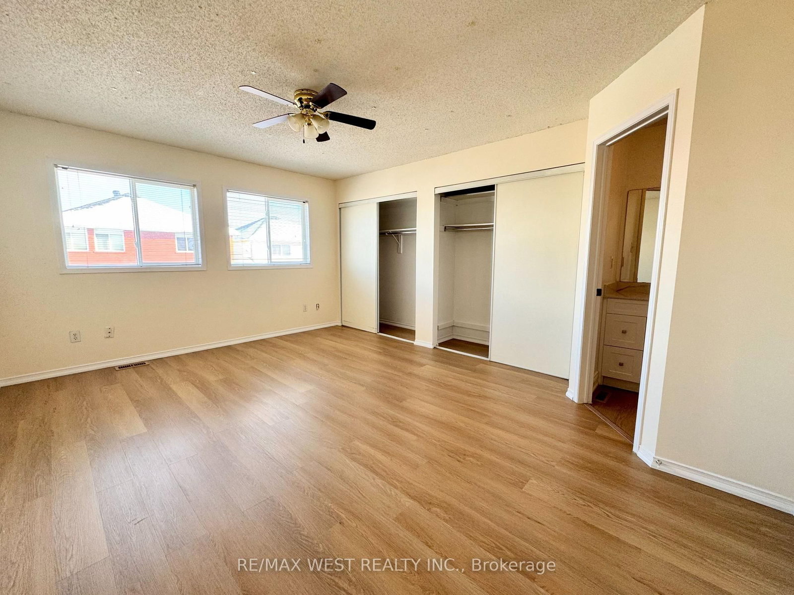 Semi-Detached House for sale at 269 Pressed Brick Drive, Brampton, Ontario, L6V 4L2 - Brampton North - MLS: W12894594