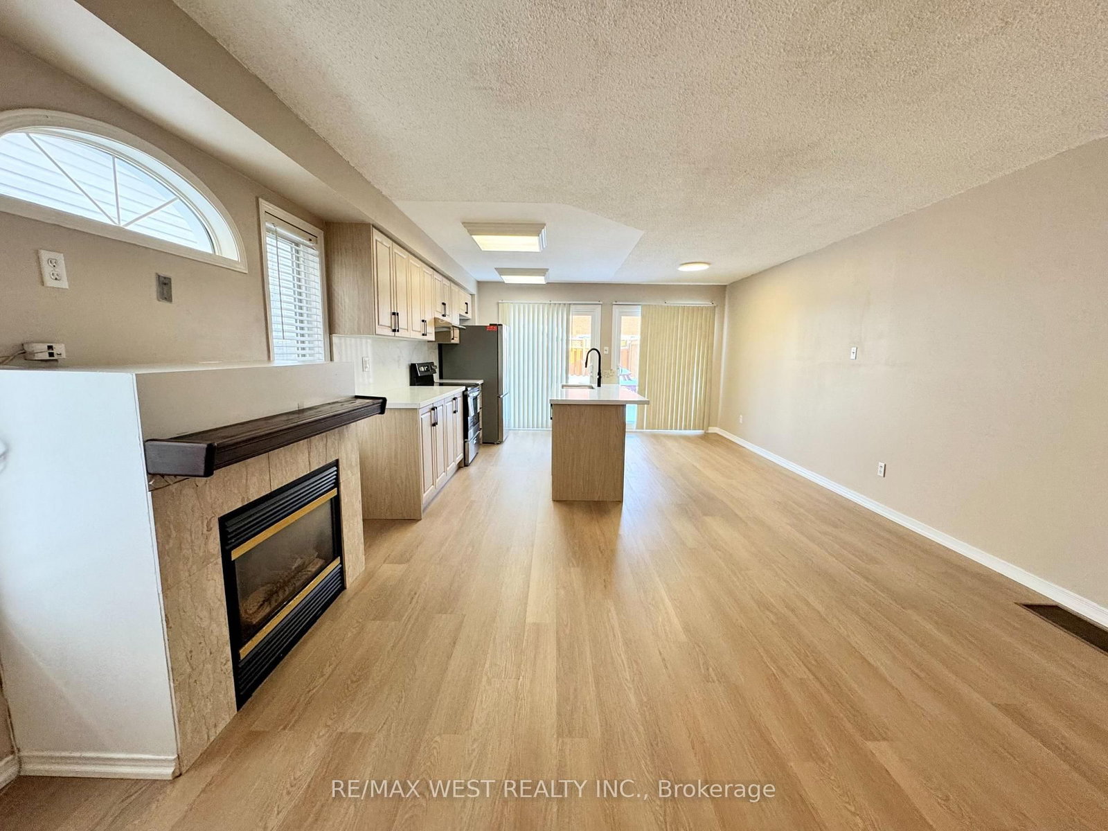 Semi-Detached House for sale at 269 Pressed Brick Drive, Brampton, Ontario, L6V 4L2 - Brampton North - MLS: W12894594