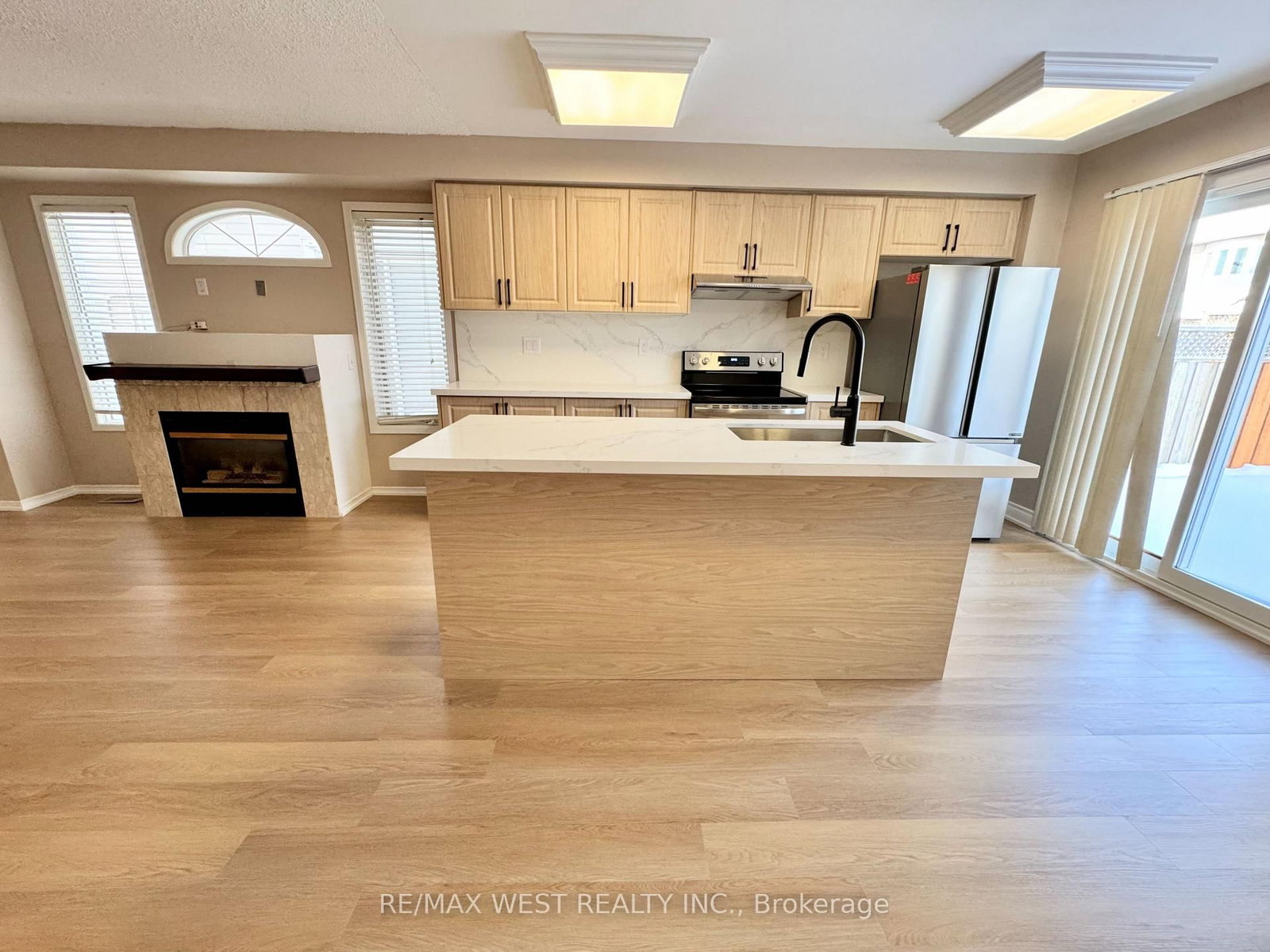 Semi-Detached House for sale at 269 Pressed Brick Drive, Brampton, Ontario, L6V 4L2 - Brampton North - MLS: W12894594