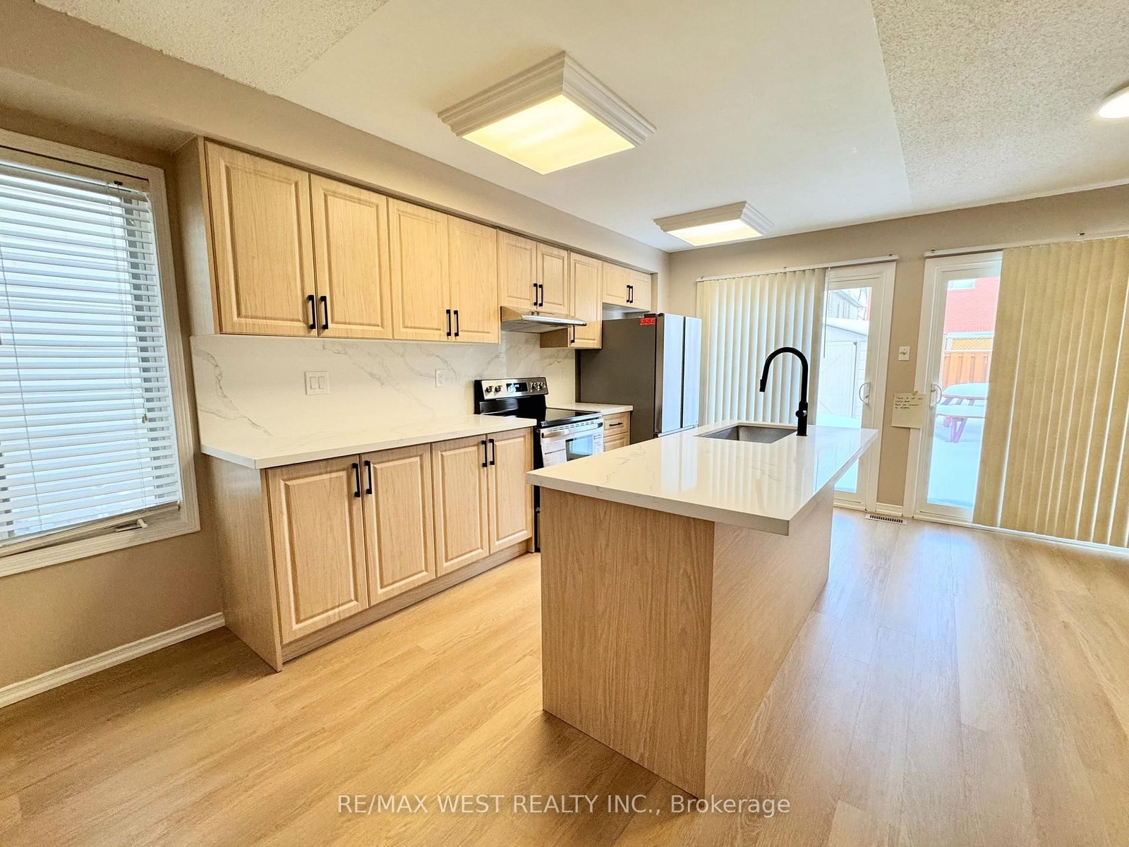 Semi-Detached House for sale at 269 Pressed Brick Drive, Brampton, Ontario, L6V 4L2 - Brampton North - MLS: W12894594