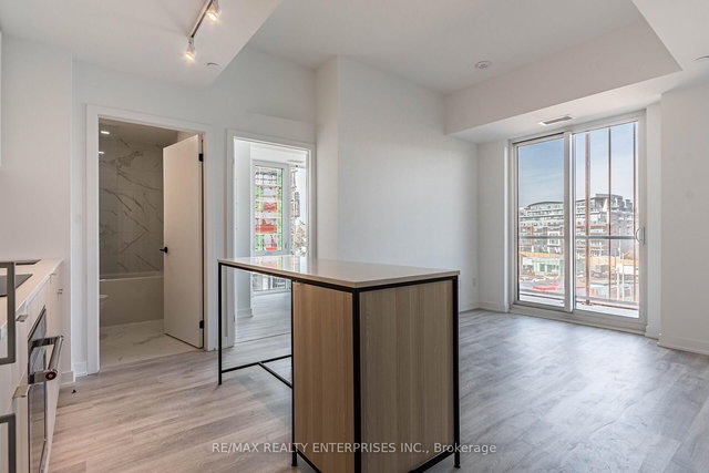 422 - 220 Missinnihe Way