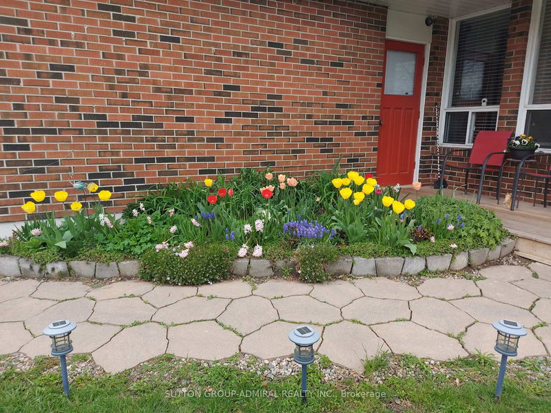 195 Ridge Rd, Caledon, L7E 4V8 | Image 3