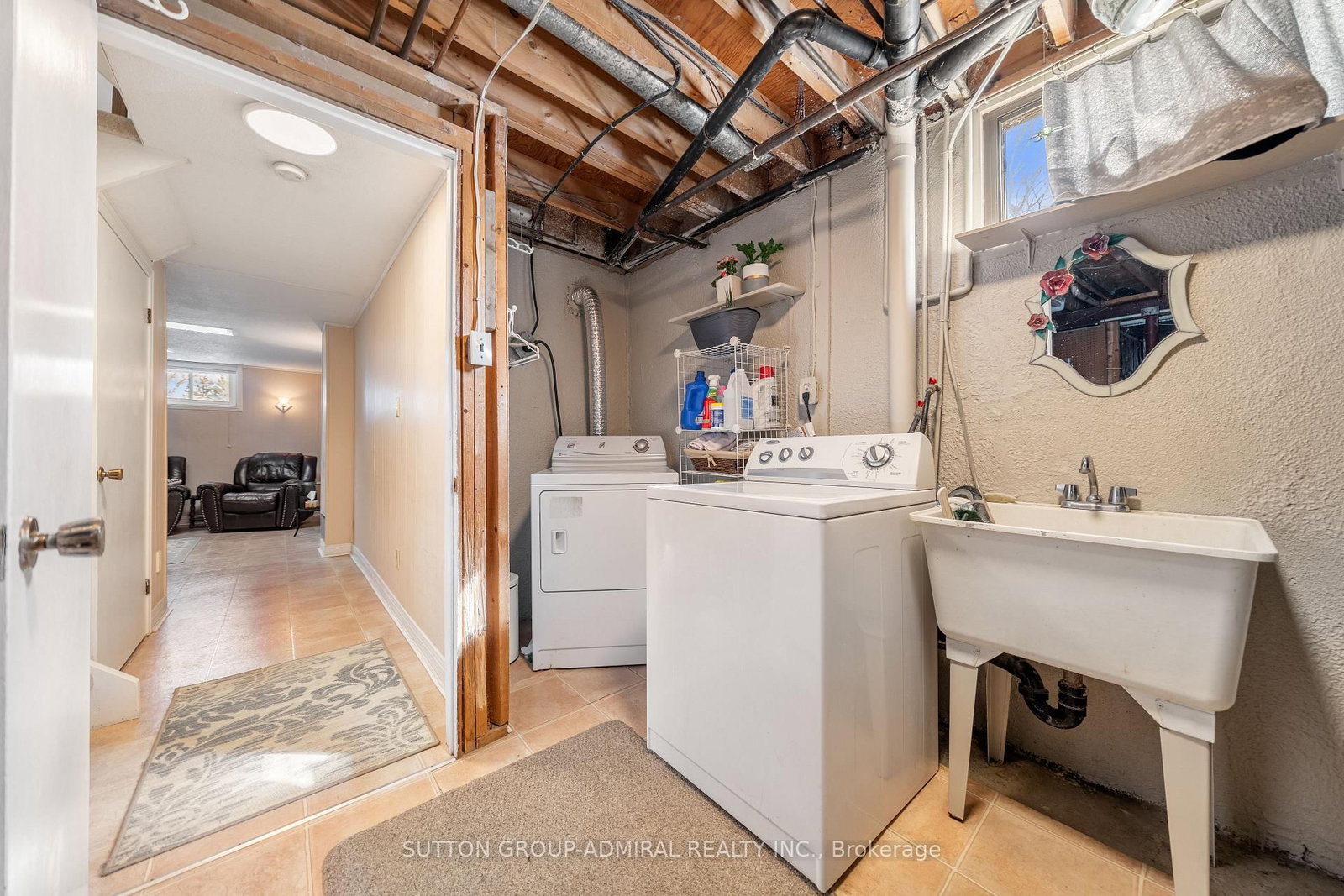 Detached House for sale at 195 Ridge Road, Caledon, Ontario, L7E 4V8 - Bolton West - MLS: W12894736