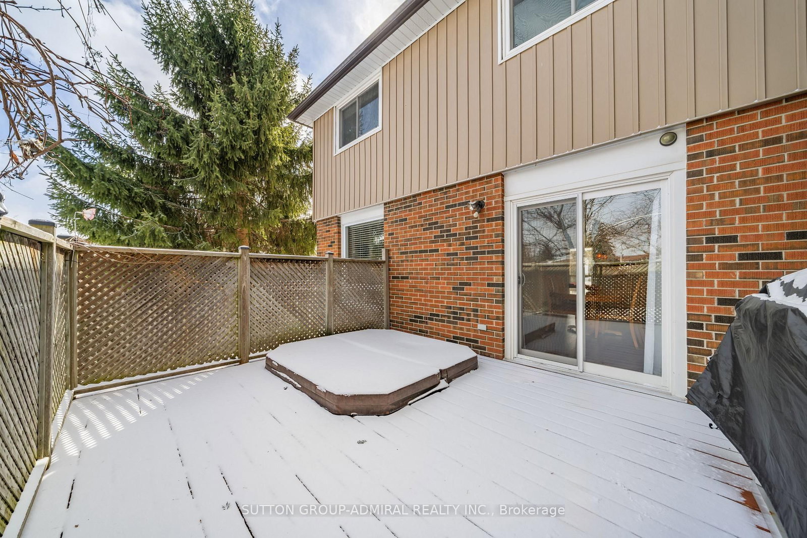 Detached House for sale at 195 Ridge Road, Caledon, Ontario, L7E 4V8 - Bolton West - MLS: W12894736