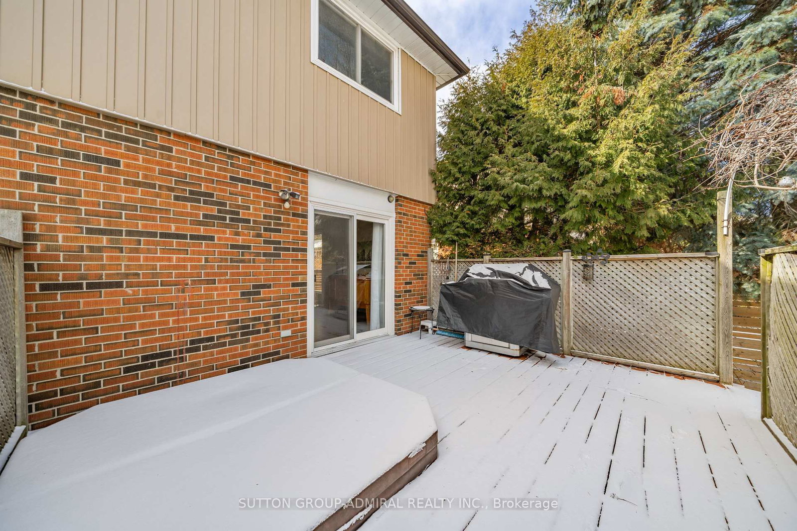 Detached House for sale at 195 Ridge Road, Caledon, Ontario, L7E 4V8 - Bolton West - MLS: W12894736