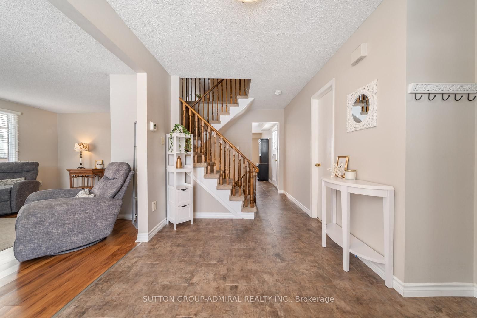 Detached House for sale at 195 Ridge Road, Caledon, Ontario, L7E 4V8 - Bolton West - MLS: W12894736