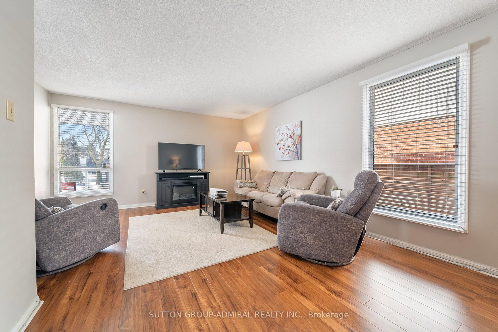 Detached House for sale at 195 Ridge Road, Caledon, Ontario, L7E 4V8 - Bolton West - MLS: W12894736