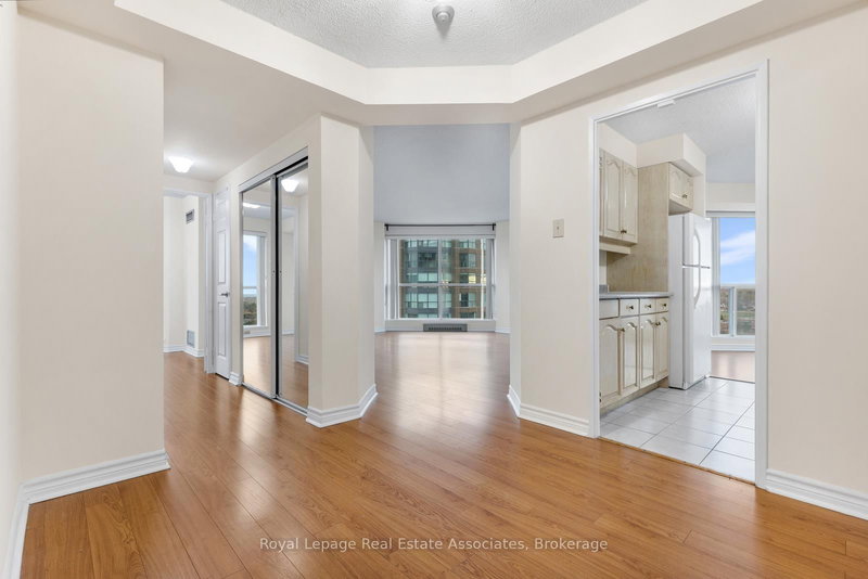 1604 - 2155 Burnhamthorpe Rd W, Mississauga, L5L 5P4 | Image 3