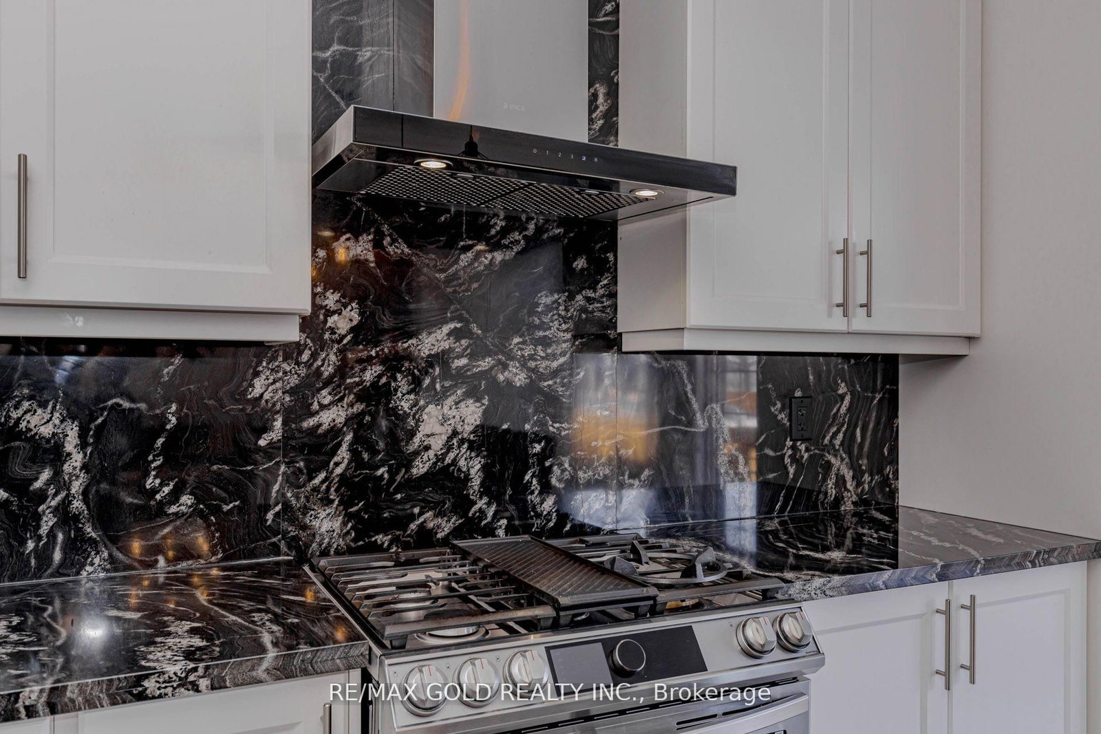 Detached House for sale at 18 Branigan Crescent, Halton Hills, Ontario, L7G 0N2 - Georgetown - MLS: W12895312