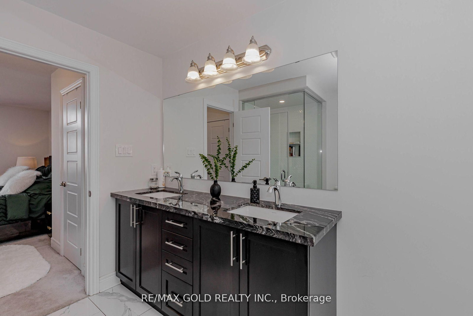 Detached House for sale at 18 Branigan Crescent, Halton Hills, Ontario, L7G 0N2 - Georgetown - MLS: W12895312