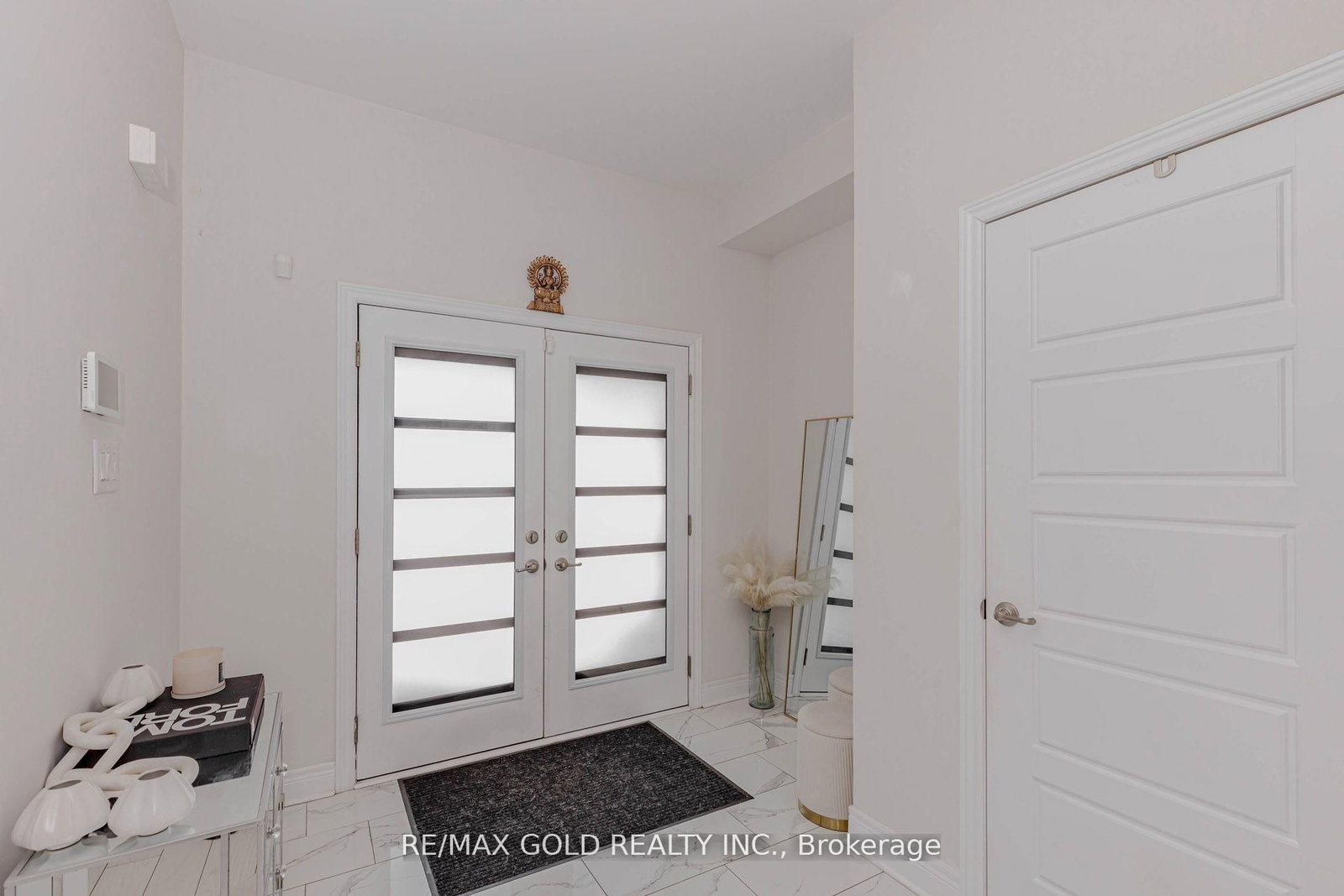 Detached House for sale at 18 Branigan Crescent, Halton Hills, Ontario, L7G 0N2 - Georgetown - MLS: W12895312