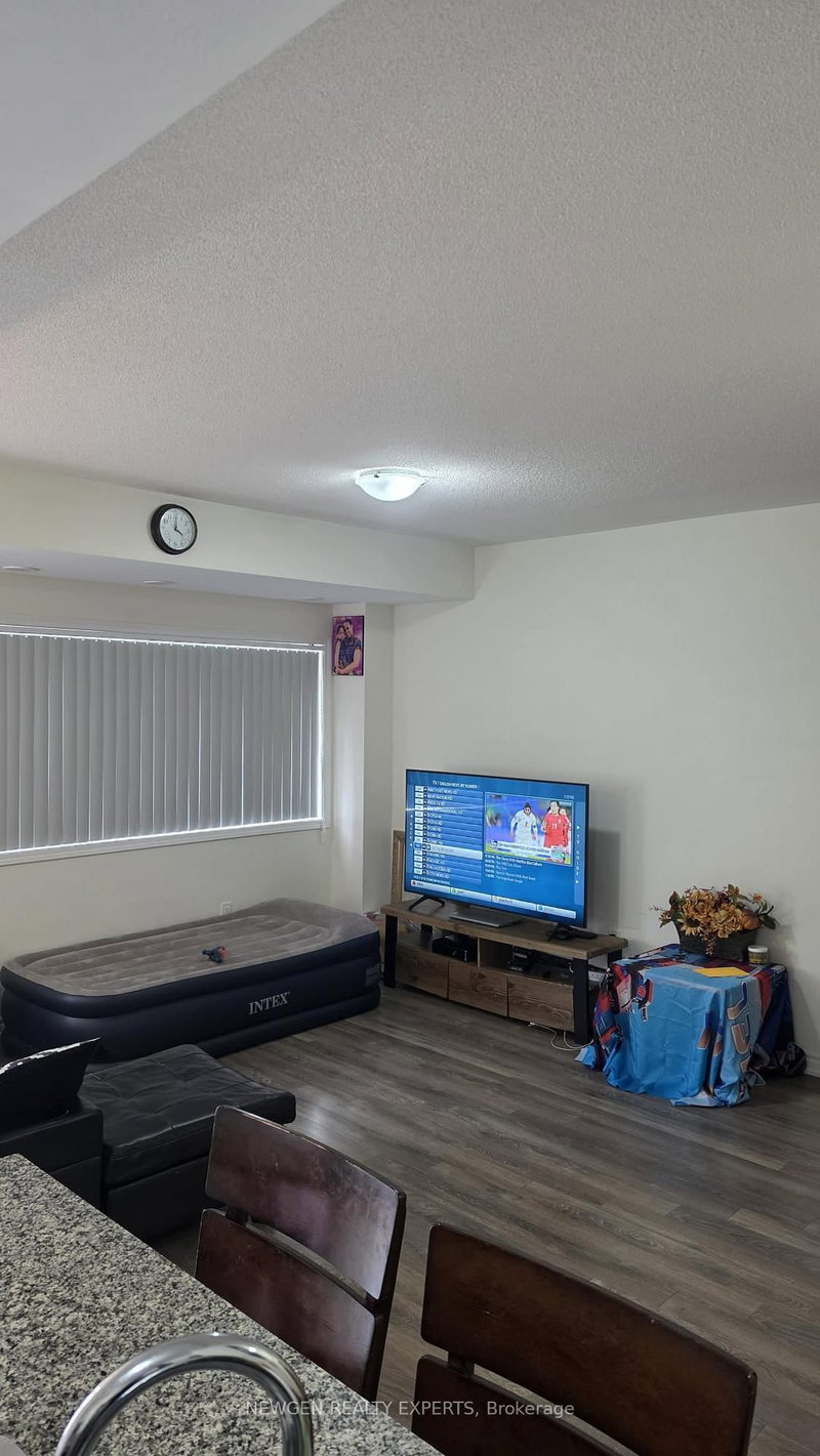 11 - 230 Lagerfeld Dr, Brampton, L7A 5G9 | Image 2