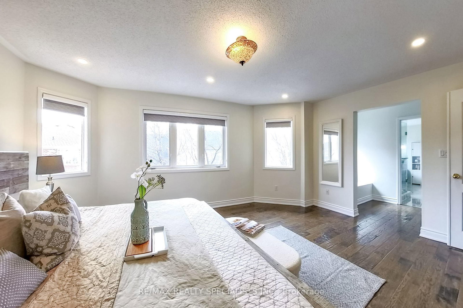 Detached House for sale at 714 TRUDEAU Drive, Milton, Ontario, L9T 5L3 - Beaty - MLS: W12895502