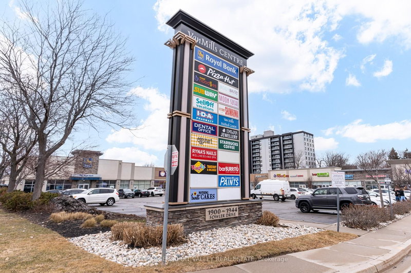 1900 Fowler Dr, Mississauga, L5K 1T7 | Image 3