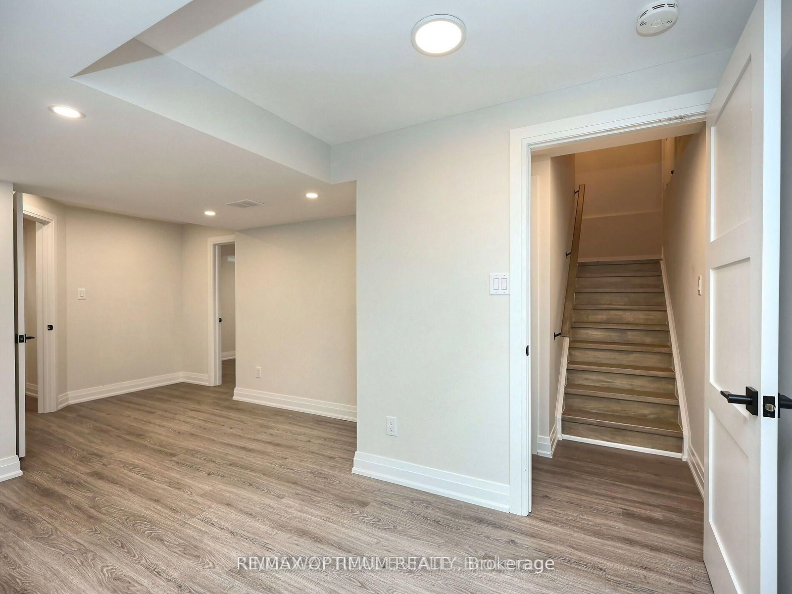 Detached House for sale at 28 Fallharvest Avenue, Brampton, Ontario, L6Y 0P2 - Bram West - MLS: W12896156