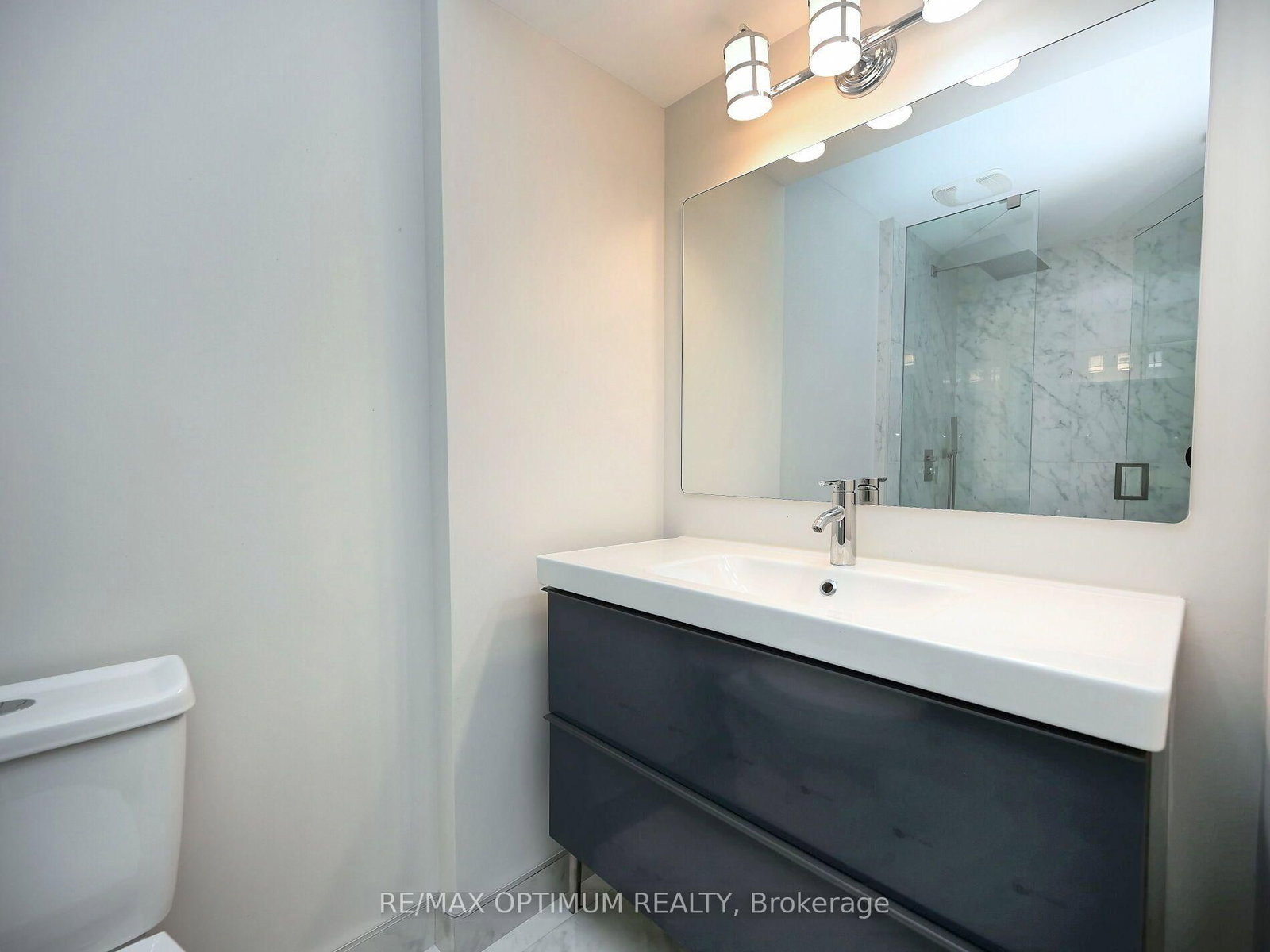 Detached House for sale at 28 Fallharvest Avenue, Brampton, Ontario, L6Y 0P2 - Bram West - MLS: W12896156