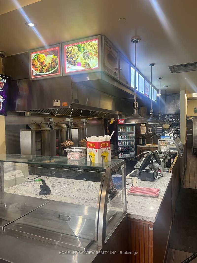 8A - 2558 Finch Ave W, Toronto, M9M 2G3 | Image 2