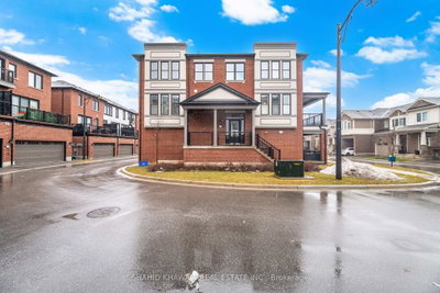 Townhouse sold at 17-975 Whitlock Avenue, Milton, Ontario, L9E 1S9 - Cobban - MLS: W12896502