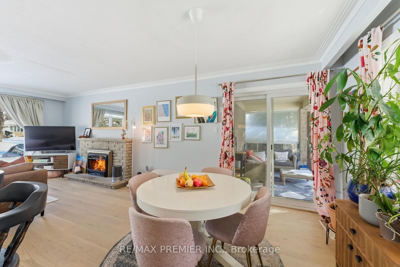 Detached House for sale at 368 Lees Lane, Oakville, Ontario, L6L 4S5 - West - MLS: W12896508