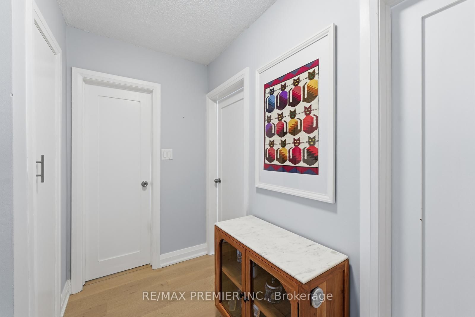 Detached House for sale at 368 Lees Lane, Oakville, Ontario, L6L 4S5 - West - MLS: W12896508