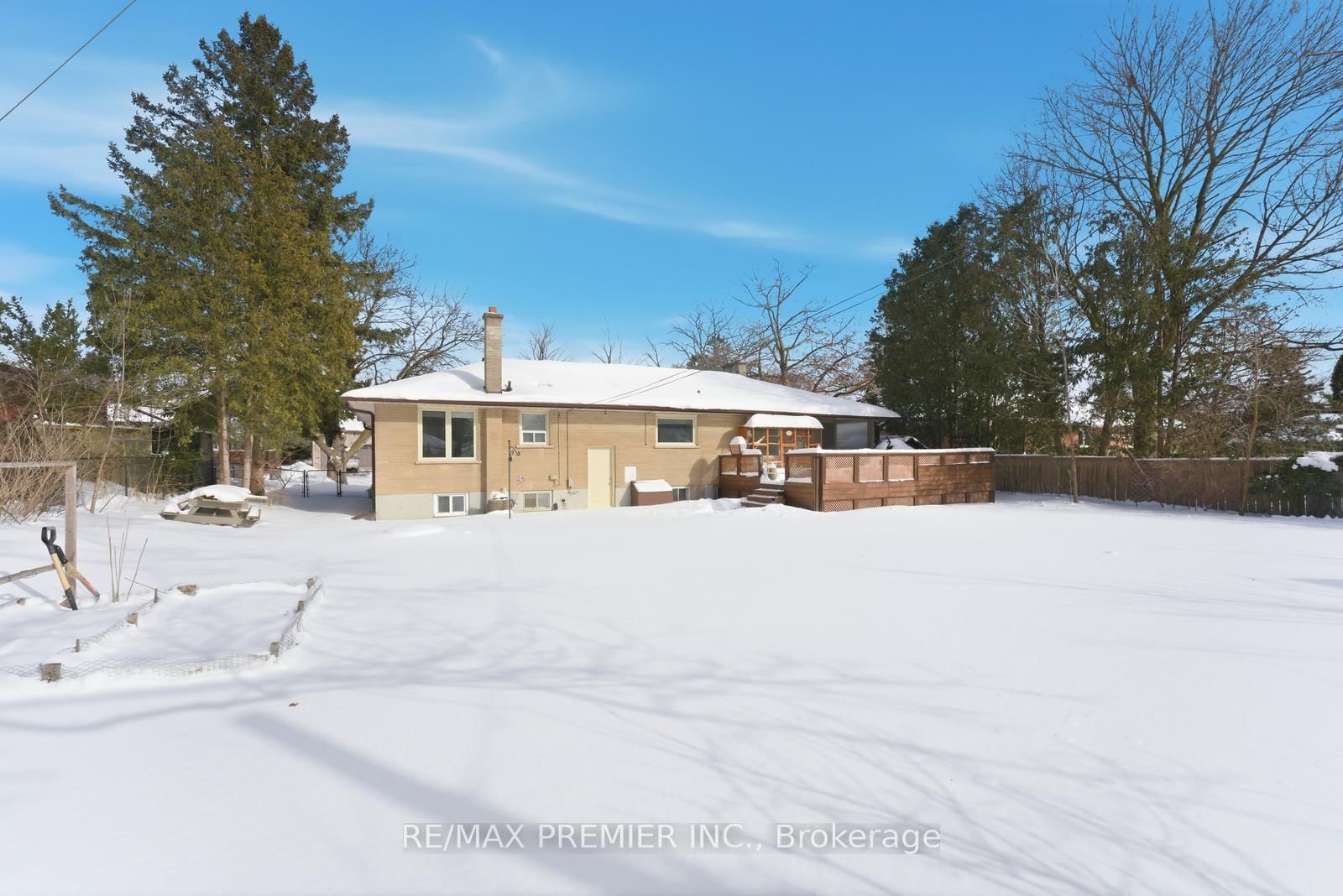 Detached House for sale at 368 Lees Lane, Oakville, Ontario, L6L 4S5 - West - MLS: W12896508