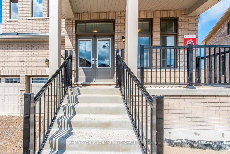 73 James Walker Ave, Caledon, L4C 4N1 | Image 2