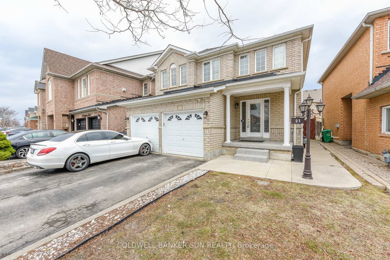 21 Sunnyview Rd, Brampton, L7A 3E4 | Image 2