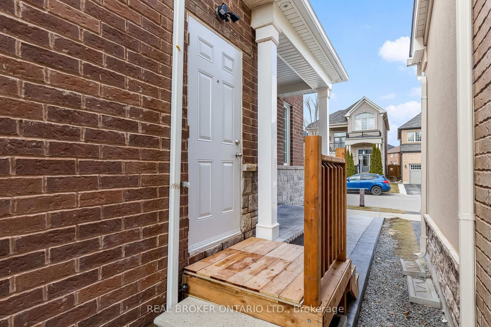 Detached House for lease at Basement-392 Clarkson Gate, Milton, Ontario, L9E 0B8 - Ford - MLS: W12896756