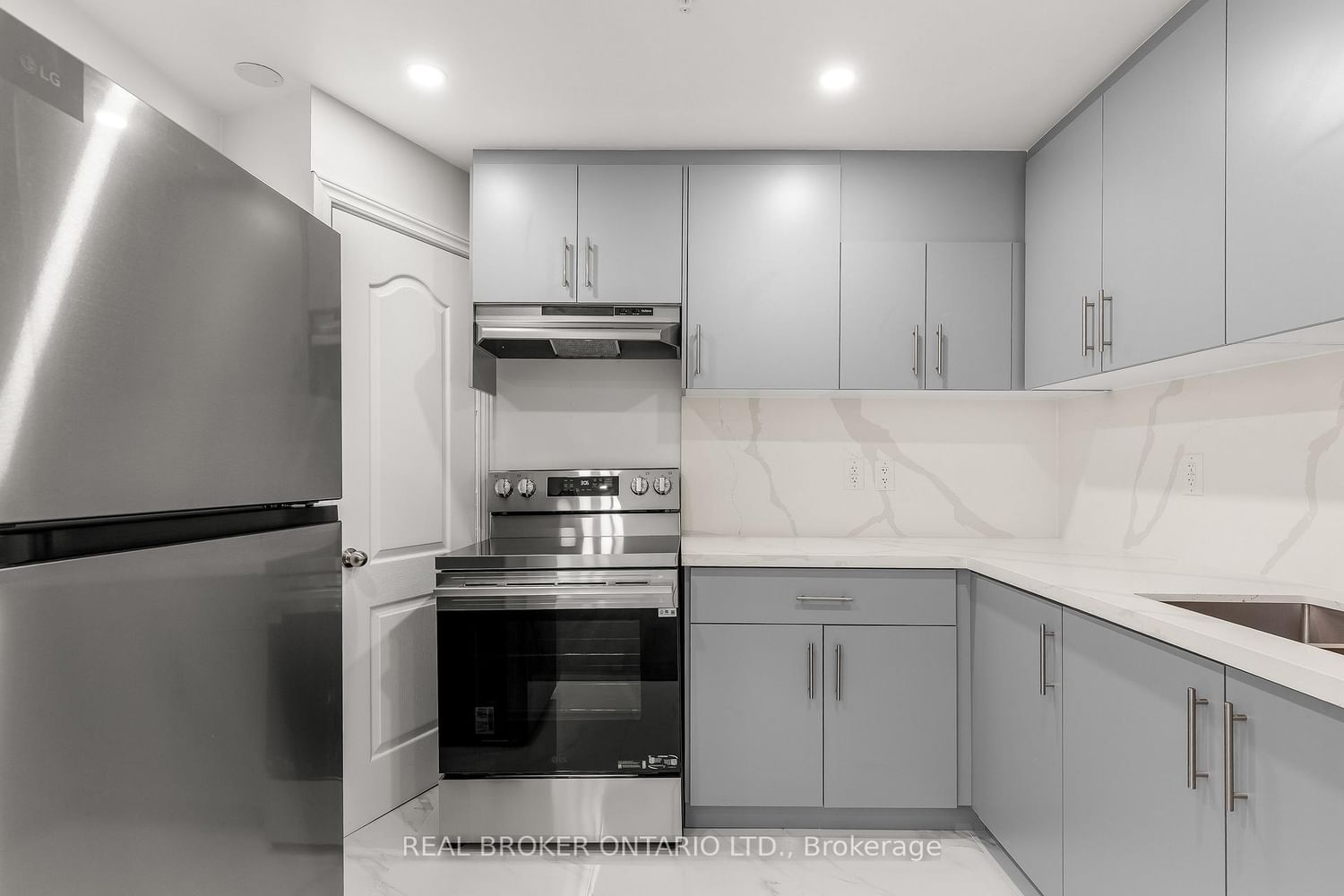 Detached House for lease at Basement-392 Clarkson Gate, Milton, Ontario, L9E 0B8 - Ford - MLS: W12896756