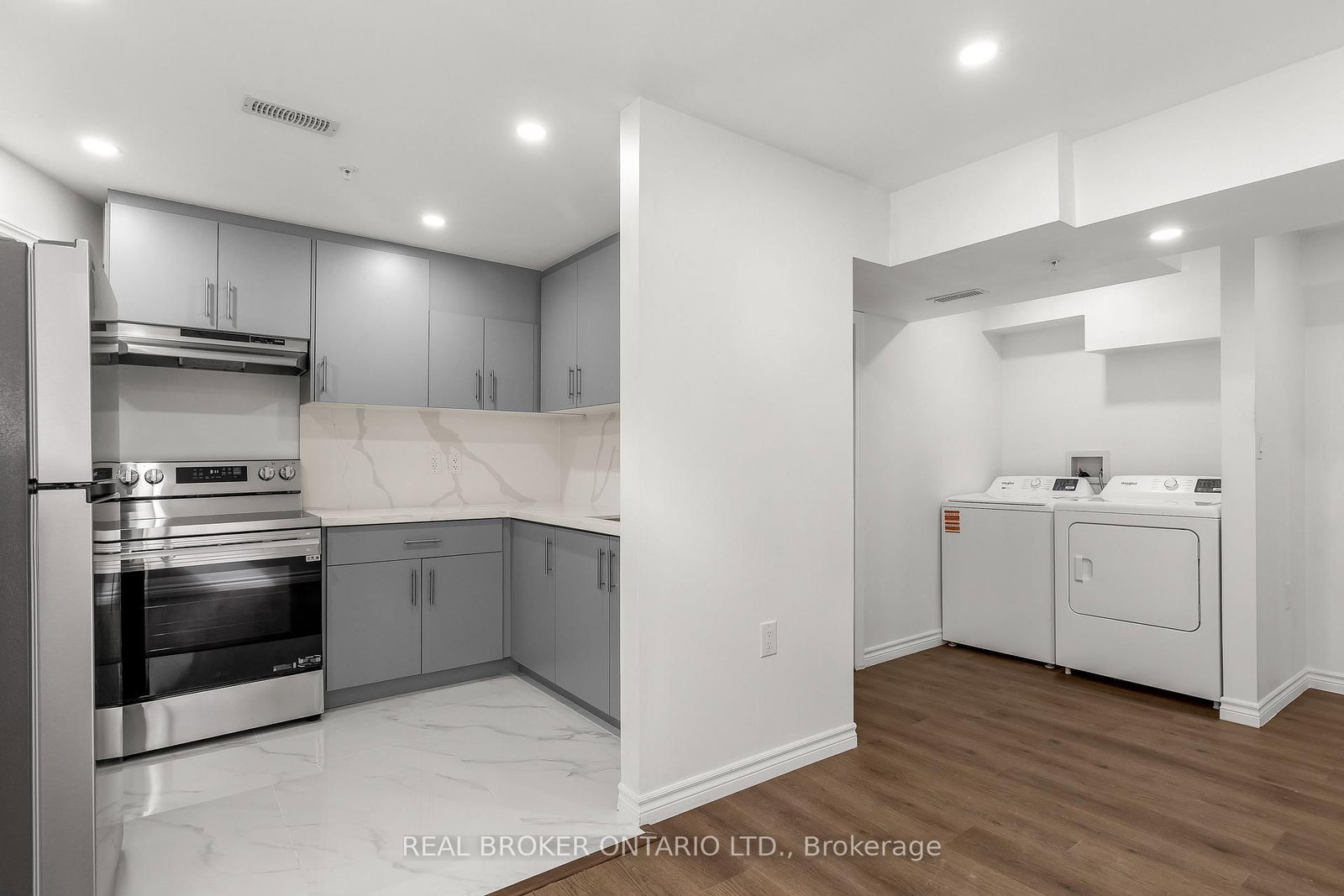 Detached House for lease at Basement-392 Clarkson Gate, Milton, Ontario, L9E 0B8 - Ford - MLS: W12896756