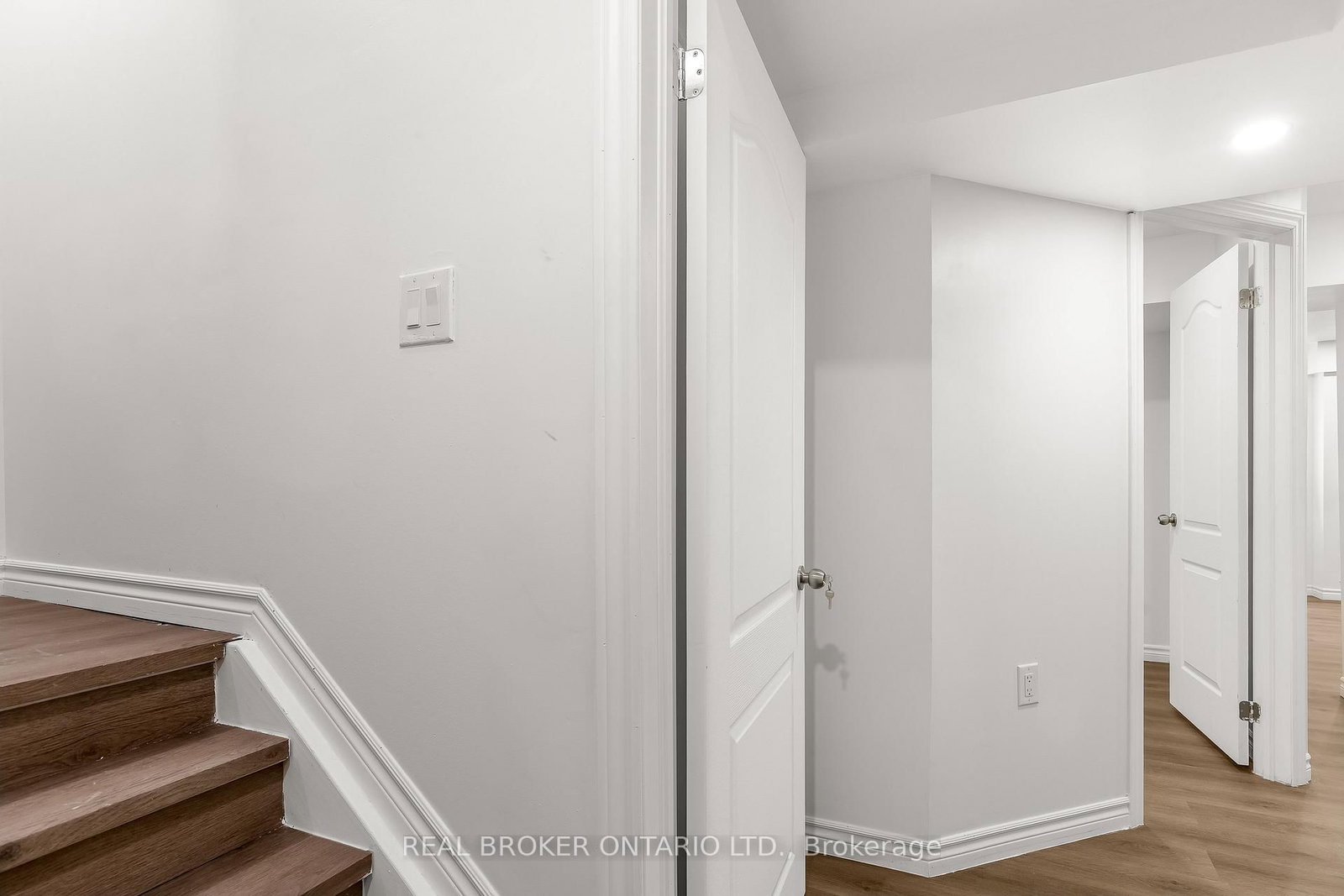 Detached House for lease at Basement-392 Clarkson Gate, Milton, Ontario, L9E 0B8 - Ford - MLS: W12896756