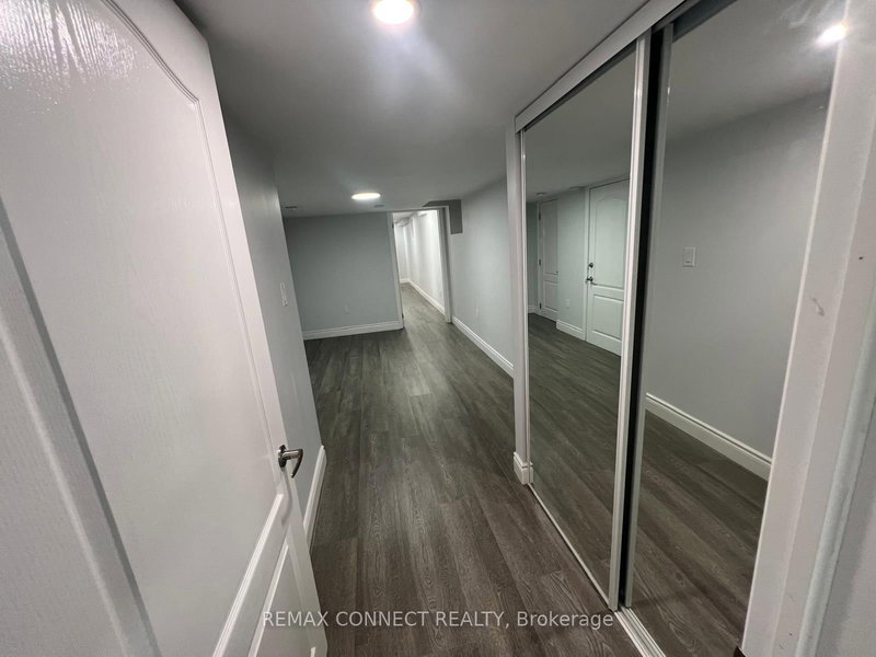 Bsmt - 8 Evanwood Cres, Brampton, L6X 0P8 | Image 2