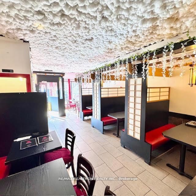 1620 Bloor St W, Toronto, M6P 1A7 | Image 2