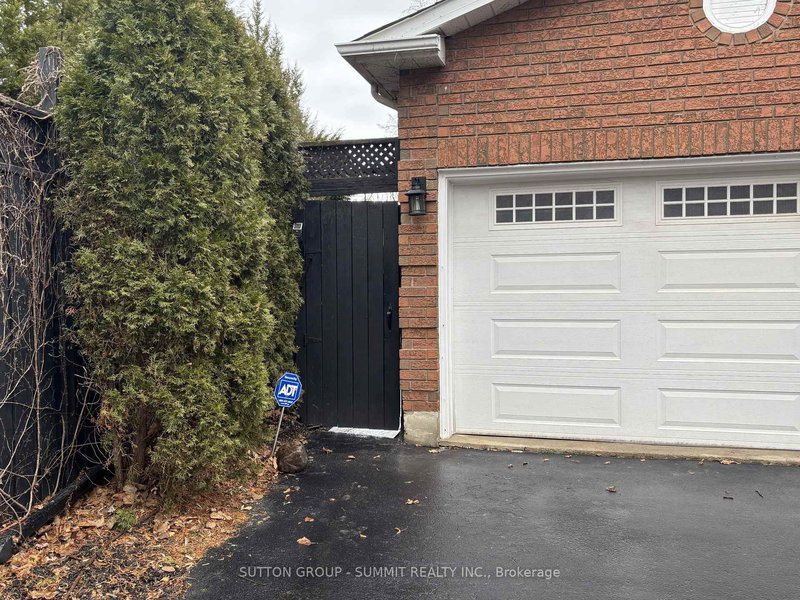 1100 Feeley Crt, Mississauga, L5J 4S5 | Image 3