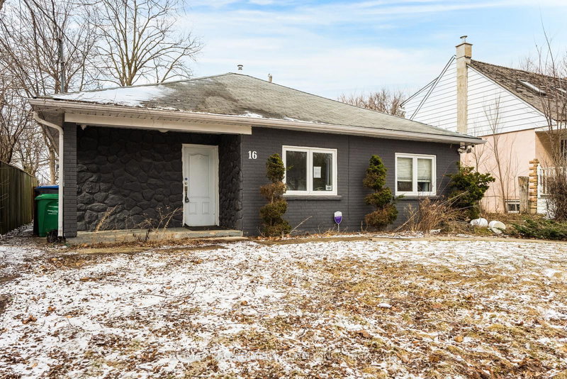 16 Woodward Ave, Brampton, L6V 1K1 | Image 2